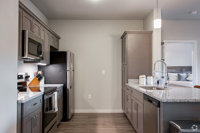 Building Photo - Monarch Rental