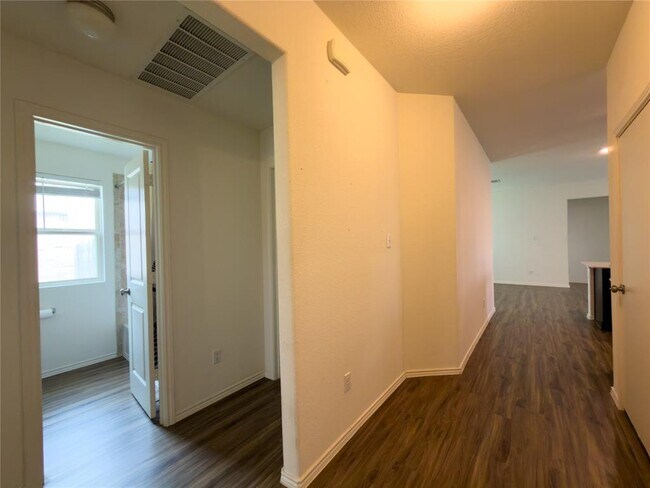 Photo - 21417 Wilmiller Ln