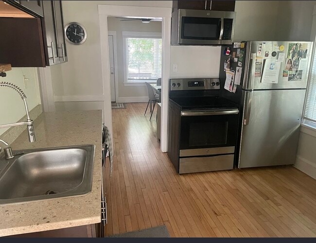 Photo - 1121 E Pleasant St