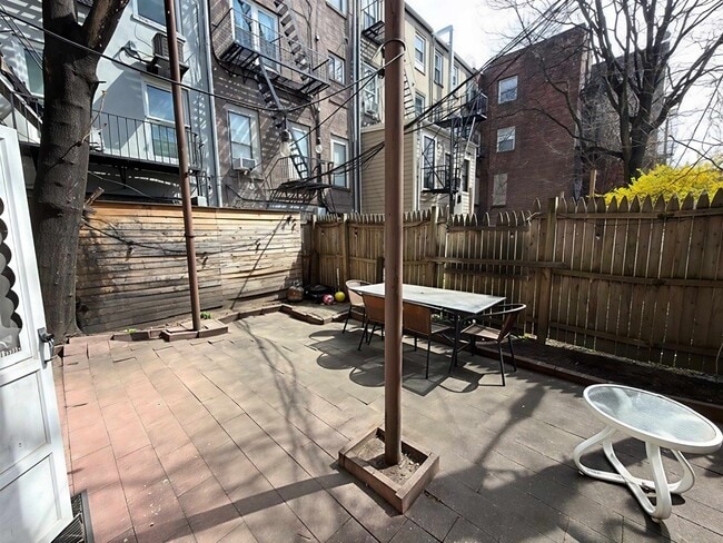 Photo - 105 8th St Unit 1