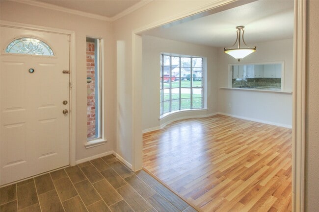 Photo - 10534 Huntington Wood Dr
