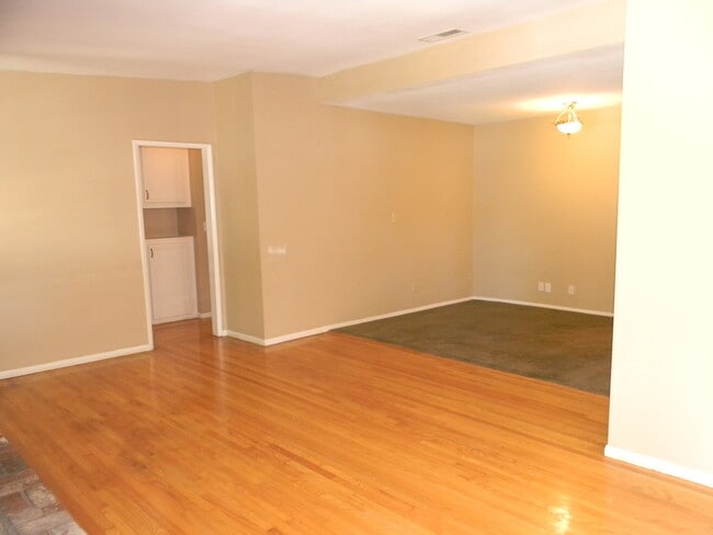 Photo - 1342 E Maple Ave