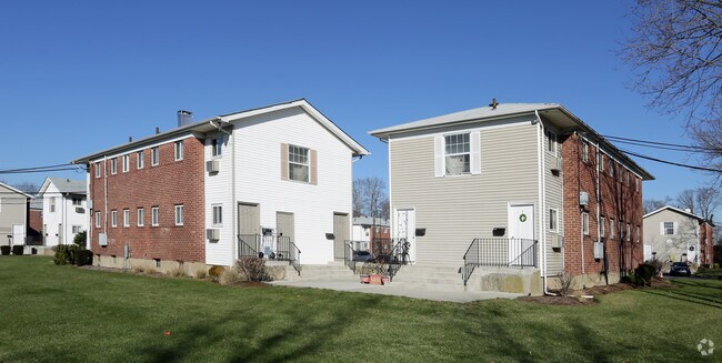 Photo - Brookwood at Bay Shore