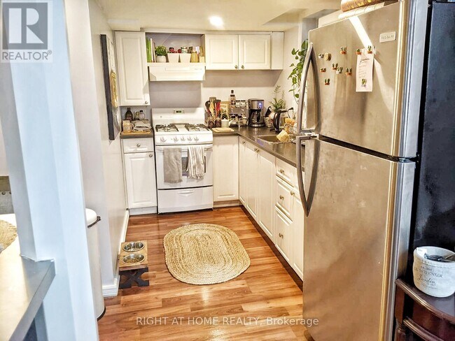 Photo - 214 Kent St