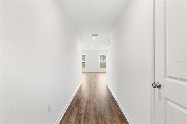 Photo - 1941 Iowa Dr