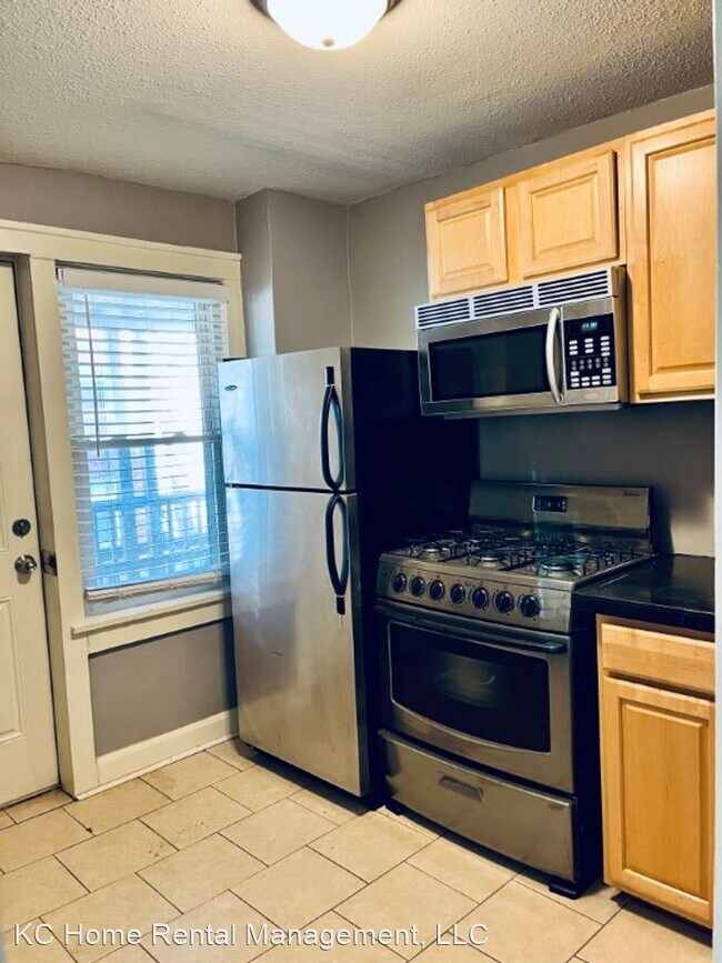 Photo - 1 br, 1 bath House - 1114 W 41st Terr 2W