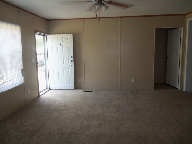 Photo - 193 Zackary St