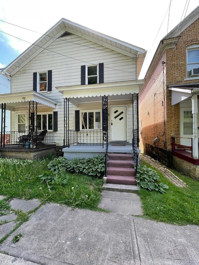 Building Photo - 1521 Johnston Ave Unit 1521 Rental