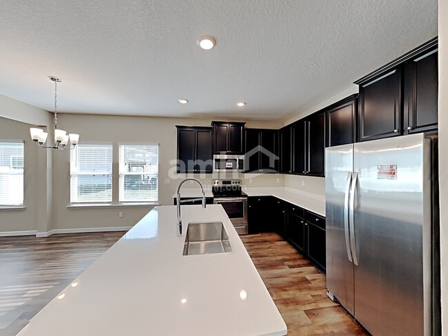 Photo - 245 Hemlock Pt