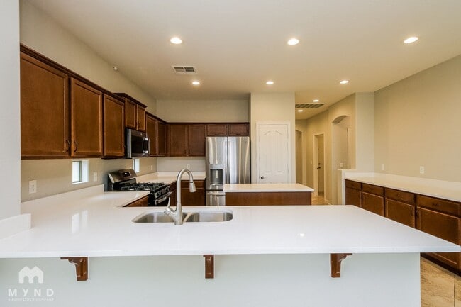 Photo - 36234 W Prado St