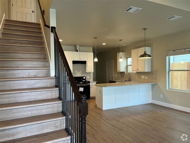 Building Photo - 9722 Pelsey St Rental
