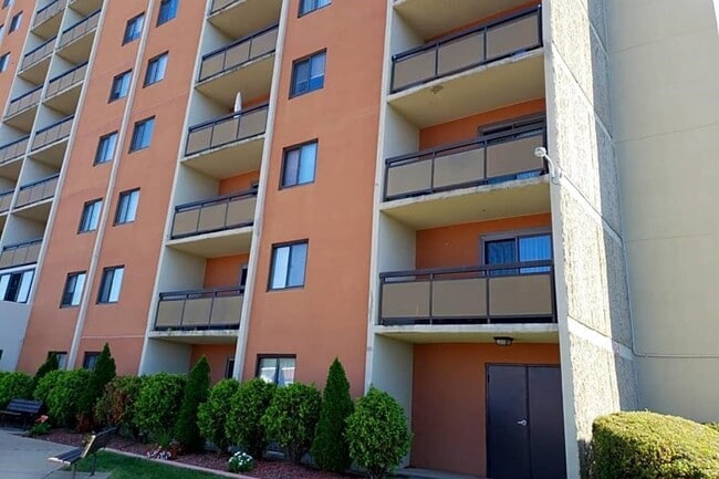 Building Photo - 9 N Penn Ave