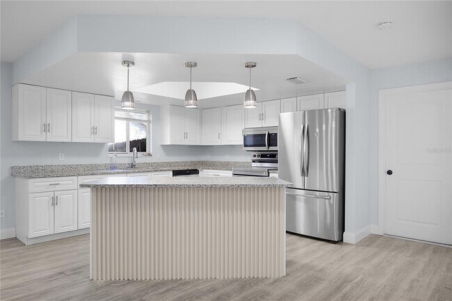 Photo - 600 Everett St