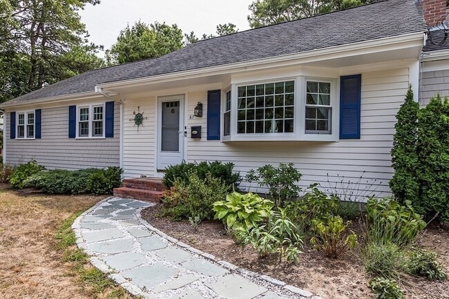 Building Photo - 67 Old Post Rd