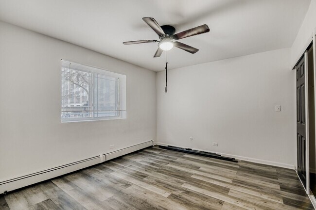 Photo - 5400 N Sheridan Rd