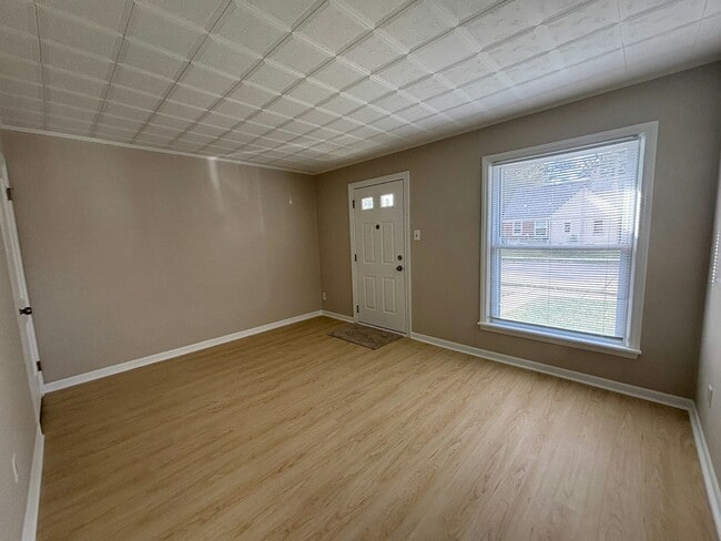 Photo - 23756 Brittany Ave