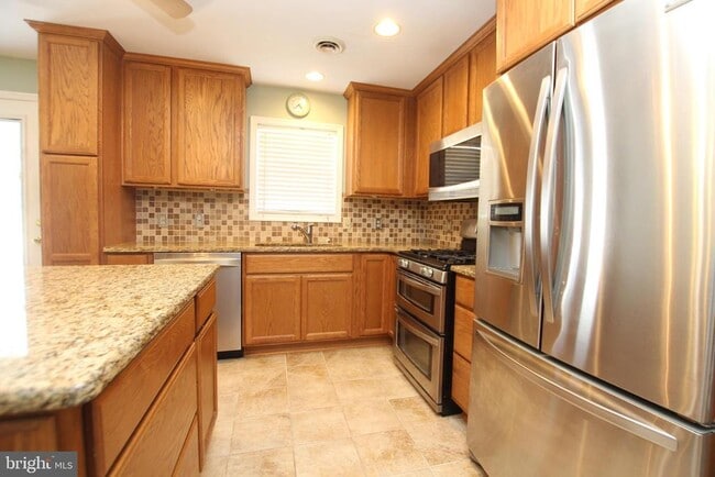 Photo - 26499 Hollyville Rd