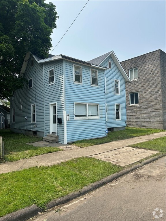 Building Photo - 612 Lewis St Rental