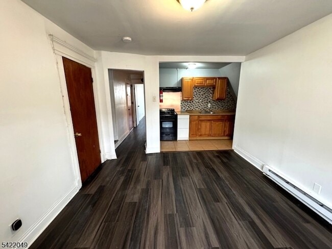 Building Photo - 19 N 7th St Unit 3