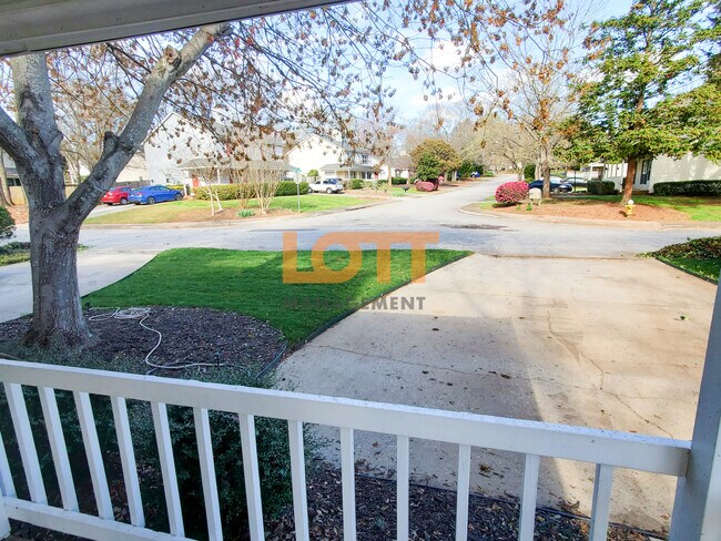 Photo - 32 Huntsfield Dr Unidad A