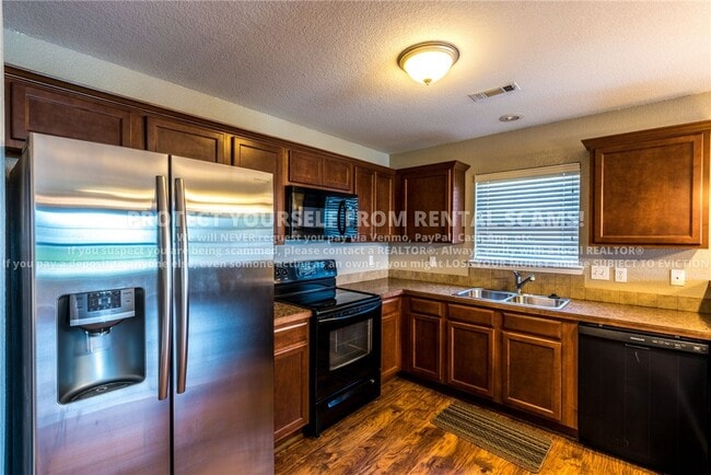 Photo - 1137 S Holland Dr
