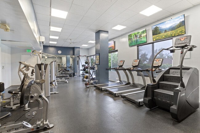 Photo - 10501 Wilshire Blvd Unidad #1605