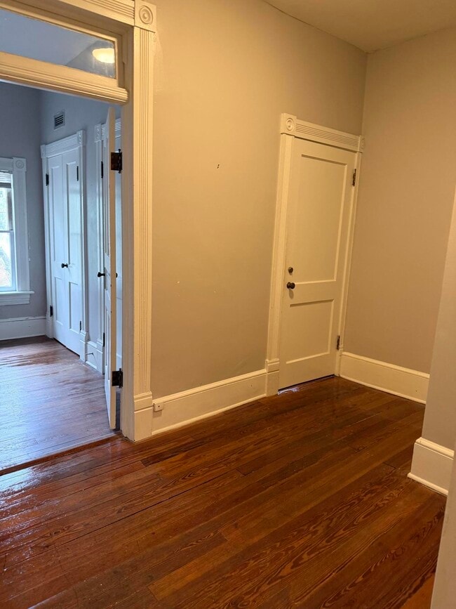 Photo - 531 NE 2nd St