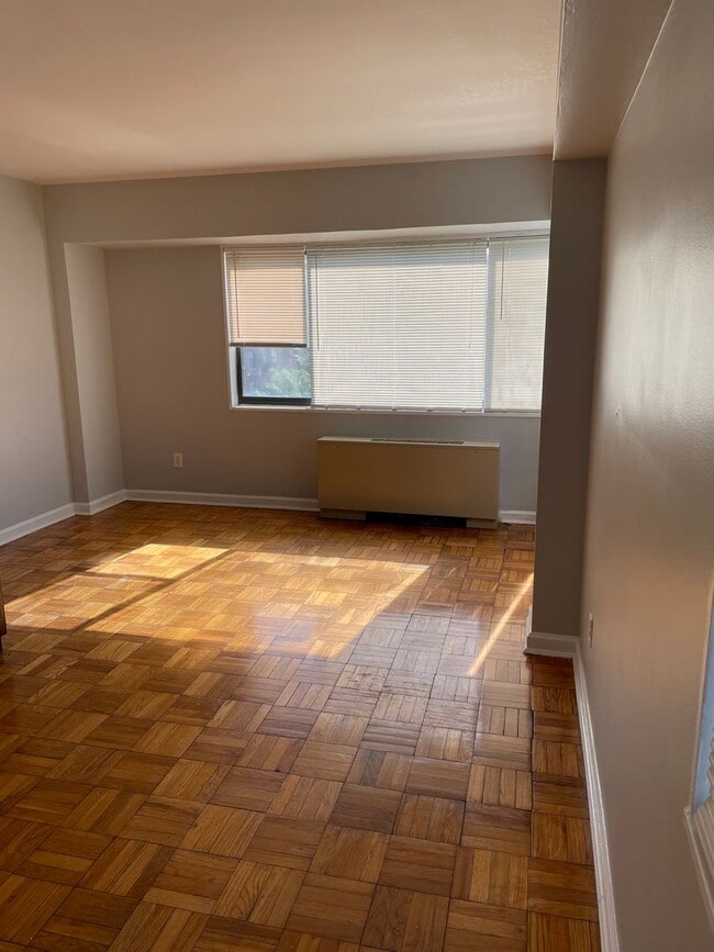 Photo - Spacious Studio Apartment in Cleveland Park