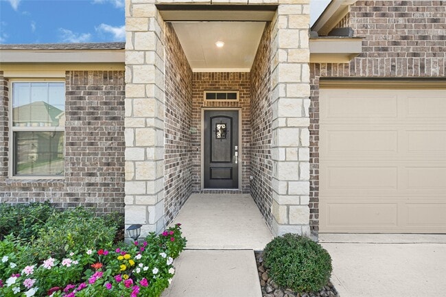 Photo - 11235 Stirton Dr