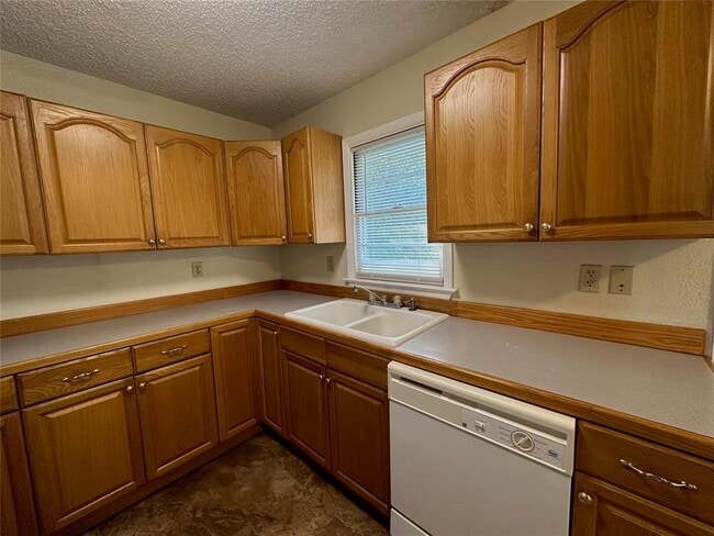 Photo - 708 Denison Dr