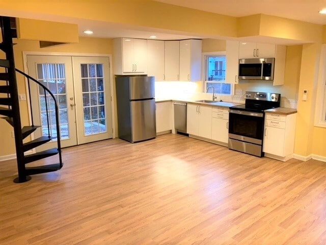 Main room - 3707 Lawrence Ave Unit Cottage