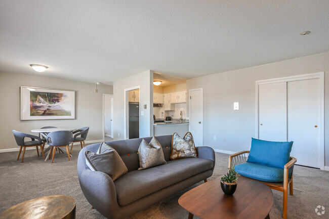 Interior Photo - Lakeview Gardens Rental