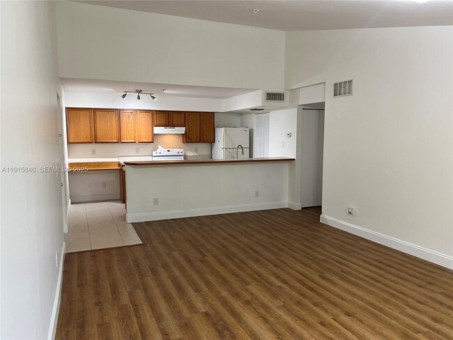 Photo - 9905 Westwood Dr Unit 32-3