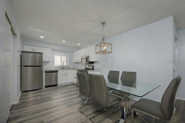 Photo - 2625 Pine Lake Terrace Unidad B