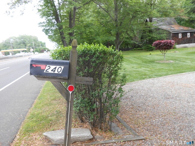 240 Derby Ave