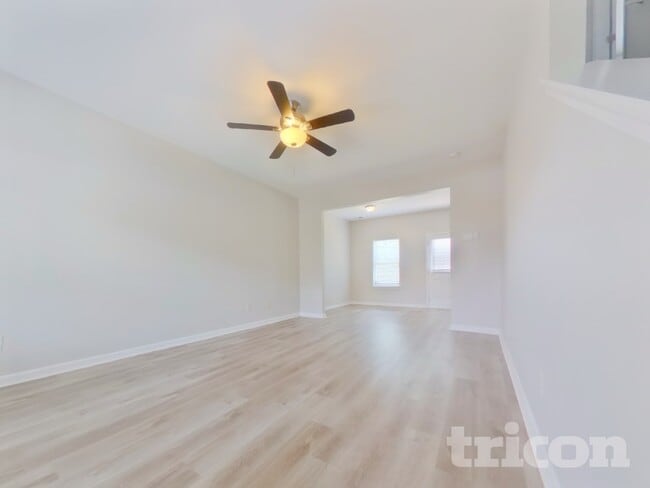Photo - 35 Wyndham Ct