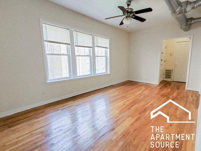 Photo - 3527.5 N Broadway Unit 2E