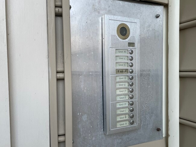 Photo - 6704 W Friendly Ave Unidad 4J