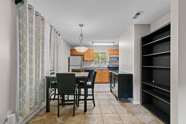 Photo - C0507-133 Hawthorne Reserve Unidad 1