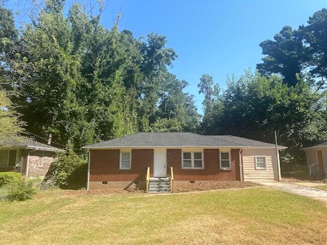 3 Bed, 1 bath in Decatur! - 3 Bed, 1 bath in Decatur! House