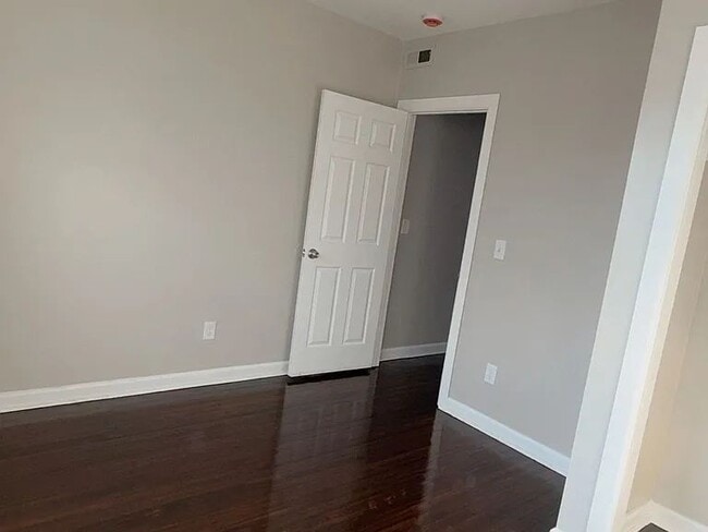 Photo - 1071 Pembroke St Unit #3D