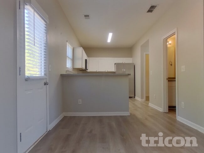 Photo - 29 Carriage Hls Dr SE