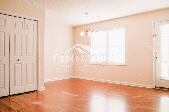 110 Colonnade St