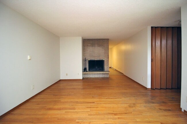 2002-2012 NE 22nd Ave
