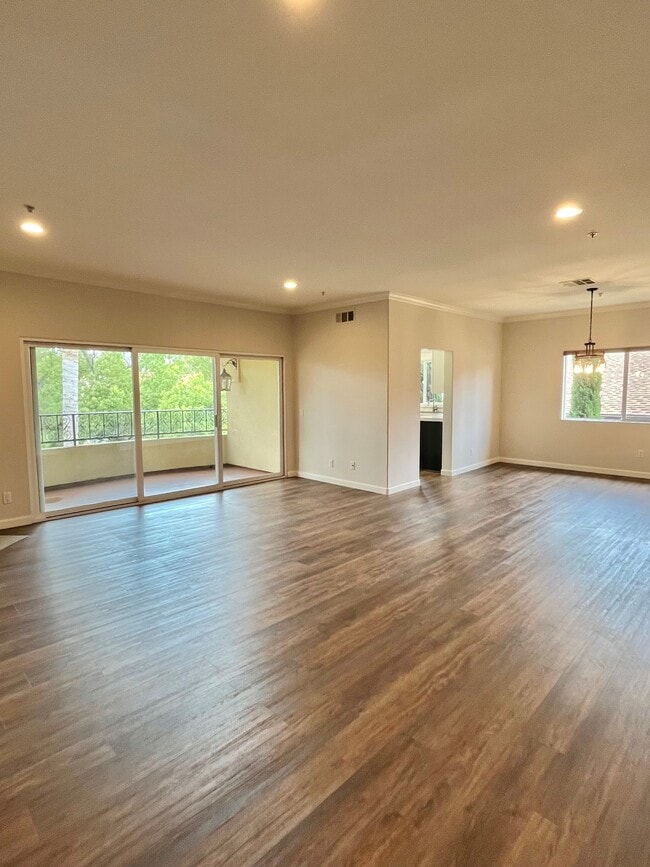 Building Photo - 620 E Palm Ave Unit 301 Rental