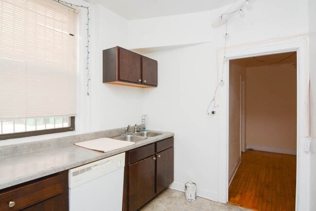 Photo - 2338 N Spaulding Ave Unidad 6H