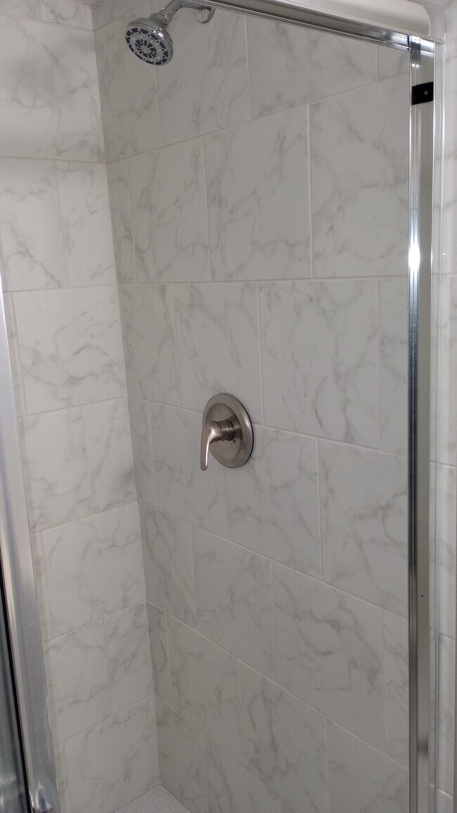 Photo - 1920 Walker St