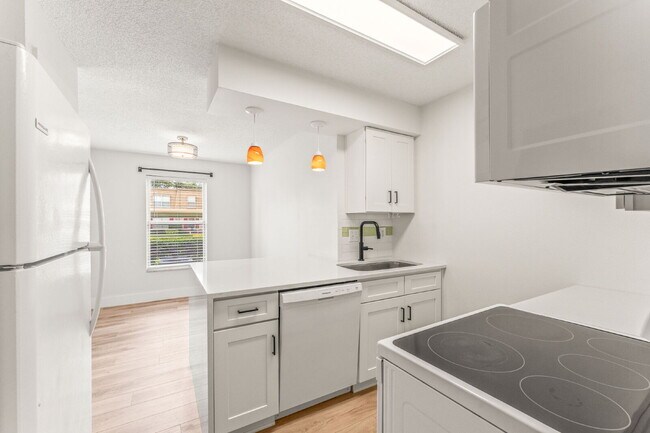 Photo - Charming Condo Retreat in Winter Park - Spacious 727 sq. ft. Home with lots of Community Features! Unit 601