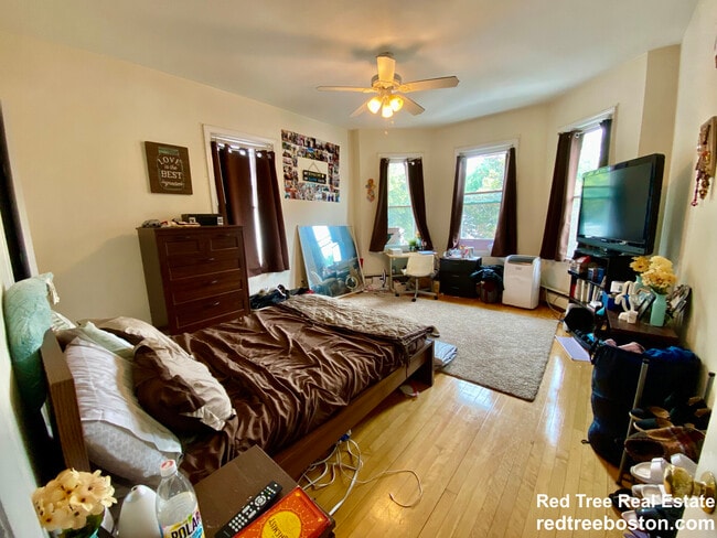 1498 Centre St Unit 2