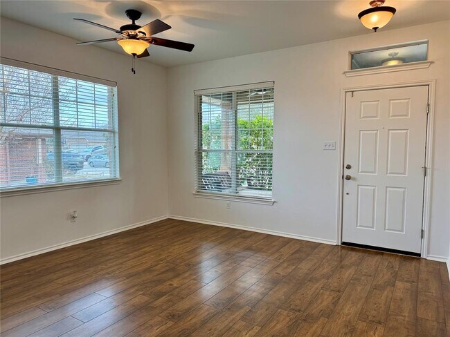 Photo - 193 Blossom Vly Strm